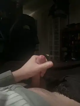 whitestroker online show from December 4, 2025, 6:40 pm