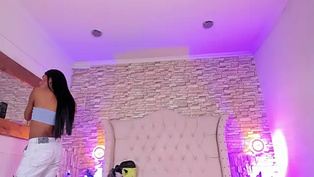 Snapshot of Lucia-sex chatting on January 7, 2026, 6:02 pm Lucia-sex online show from January 7, 2026, 6:02 pm