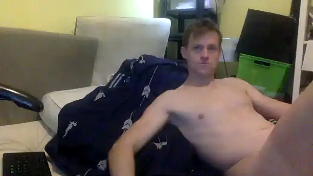 Snapshot of londonfuckwhore1 chatting on October 4, 2025, 3:52 am londonfuckwhore1 online show from October 4, 2025, 3:52 am