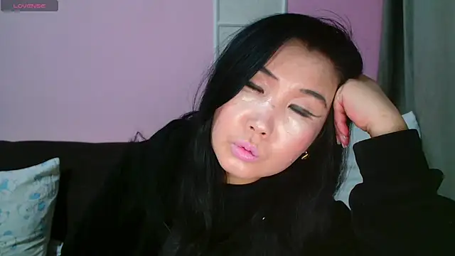 Snapshot of Bet_Lu chatting on October 15, 2025, 8:50 pm Bet Lu online show from October 15, 2025, 8:50 pm