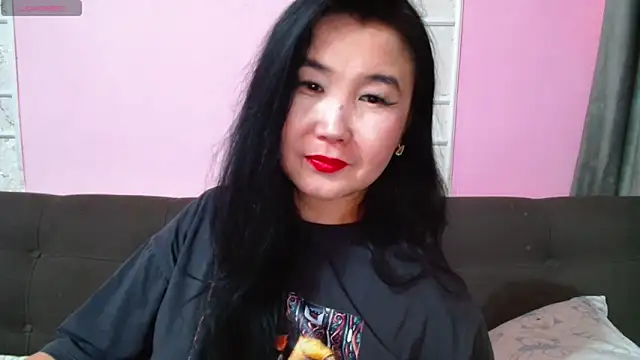 Snapshot of Bet_Lu chatting on October 18, 2025, 7:32 am Bet Lu online show from October 18, 2025, 7:32 am