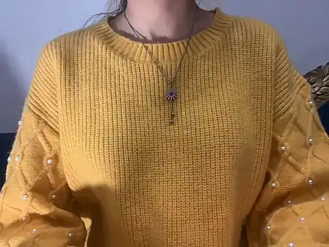 Snapshot of Minal_07 chatting on December 5, 2025, 3:54 pm Minal 07 online show from December 5, 2025, 3:54 pm