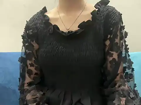 Snapshot of Minal_07 chatting on November 25, 2025, 3:56 pm Minal 07 online show from November 25, 2025, 3:56 pm