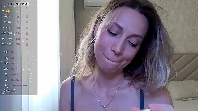 Snapshot of Alice_Wonders chatting on March 23, 2026, 6:24 am Alice Wonders online show from March 23, 2026, 6:24 am