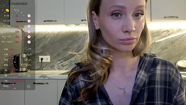 Snapshot of Alice_Wonders chatting on March 12, 2026, 6:28 am Alice Wonders online show from March 12, 2026, 6:28 am