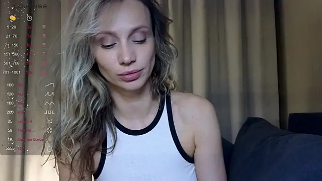 Snapshot of Alice_Wonders chatting on May 1, 2026, 7:52 pm Alice Wonders online show from May 1, 2026, 7:52 pm