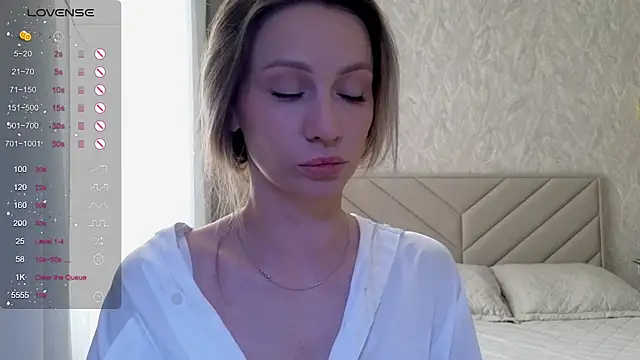 Snapshot of Alice_Wonders chatting on March 11, 2026, 6:07 am Alice Wonders online show from March 11, 2026, 6:07 am