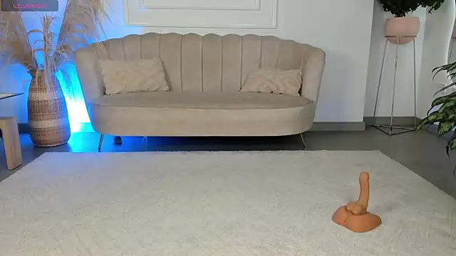 Snapshot of BellaRossii chatting on November 8, 2025, 1:09 am BellaRossii online show from November 8, 2025, 1:09 am