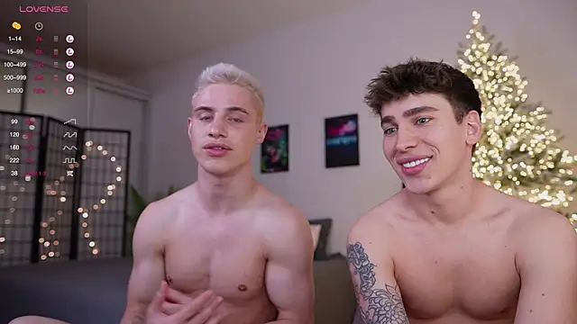 Snapshot of Evan__White_ chatting on January 10, 2025, 7:00 pm Evan White online show from January 10, 2025, 7:00 pm