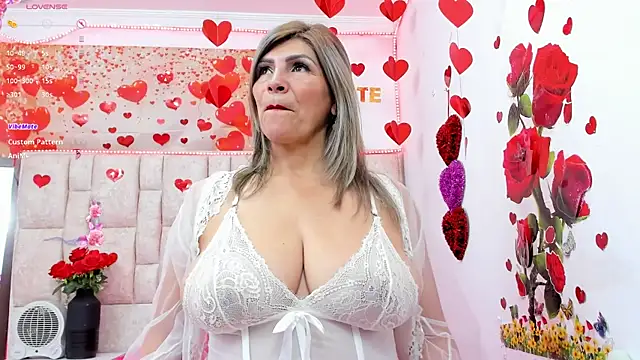 Snapshot of Celeste_Lincon chatting on February 28, 2026, 10:42 pm Celeste Lincon online show from February 28, 2026, 10:42 pm