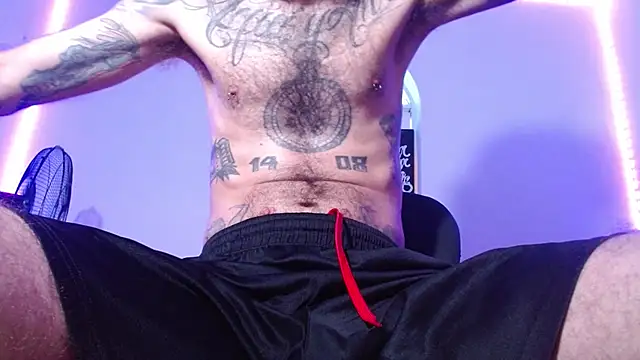 Snapshot of Tatted21xxx chatting on November 4, 2025, 6:44 pm Tatted21xxx online show from November 4, 2025, 6:44 pm