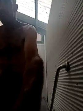 Snapshot of strollnrg069 chatting on February 20, 2025, 3:34 am strollnrg069 online show from February 20, 2025, 3:34 am