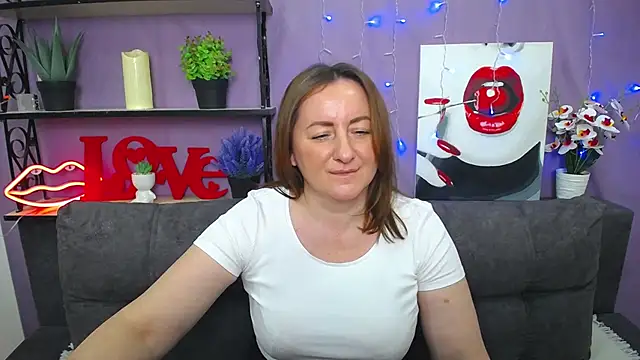 Snapshot of Abby_Taylorr chatting on March 16, 2025, 10:33 am Abby Taylorr online show from March 16, 2025, 10:33 am