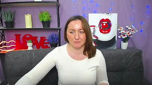 Snapshot of Abby_Taylorr chatting on March 13, 2025, 10:15 am Abby Taylorr online show from March 13, 2025, 10:15 am