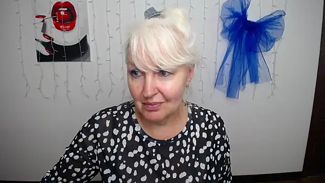 Snapshot of BlondyLeeBest chatting on May 27, 2026, 12:12 pm BlondyLeeBest online show from May 27, 2026, 12:12 pm