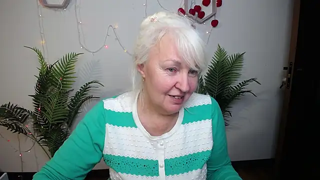 Snapshot of BlondyLeeBest chatting on April 19, 2026, 7:05 pm BlondyLeeBest online show from April 19, 2026, 7:05 pm