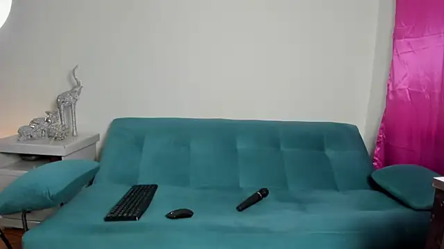 Snapshot of Victoria_Jonness chatting on October 14, 2025, 5:13 pm Victoria Jonness online show from October 14, 2025, 5:13 pm