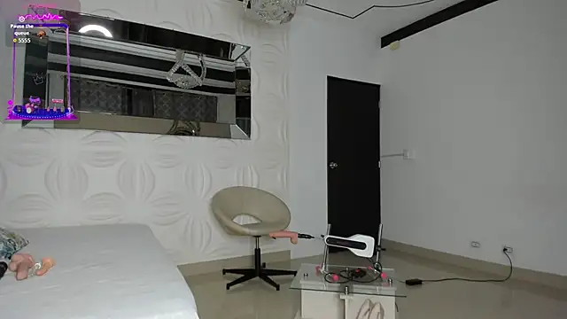 Snapshot of Lissa_Brow chatting on September 13, 2025, 3:17 am Lissa Brow online show from September 13, 2025, 3:17 am