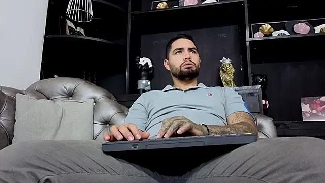 Snapshot of matteosantos chatting on December 1, 2025, 12:17 pm matteosantos online show from December 1, 2025, 12:17 pm