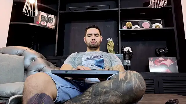 Snapshot of matteosantos chatting on November 5, 2025, 12:08 pm matteosantos online show from November 5, 2025, 12:08 pm