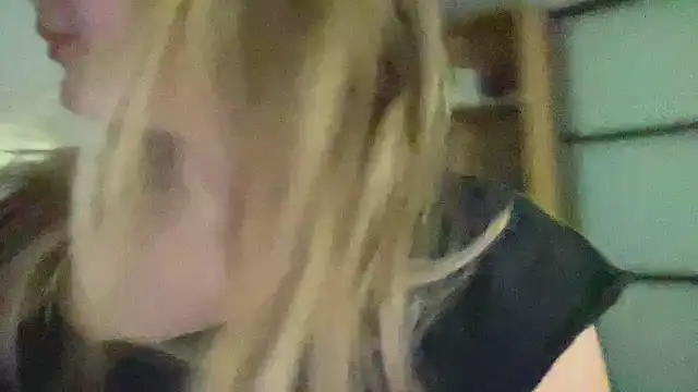 CharmingSarah online show from October 9, 2025, 4:07 pm