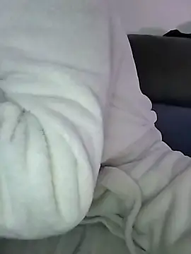 LoGaNfree88 online show from March 16, 2026, 1:35 am