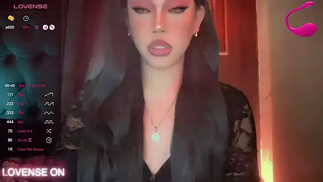 Snapshot of madam_agnes1 chatting on November 10, 2025, 12:43 pm madam agnes1 online show from November 10, 2025, 12:43 pm