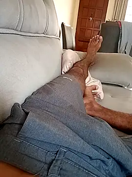 Moreira3307 online show from April 5, 2026, 4:57 pm