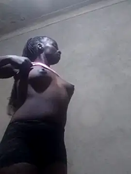 Snapshot of shape30 chatting on December 3, 2025, 5:34 pm shape30 online show from December 3, 2025, 5:34 pm