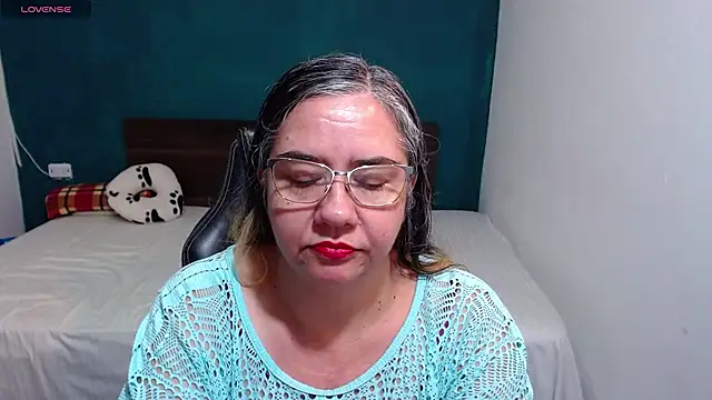 scaelettdubois online show from October 12, 2025, 2:02 am