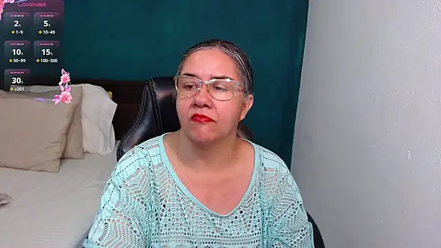 scaelettdubois online show from November 21, 2025, 11:04 pm