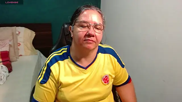 Snapshot of scaelettdubois chatting on June 24, 2026, 2:43 am scaelettdubois online show from June 24, 2026, 2:43 am
