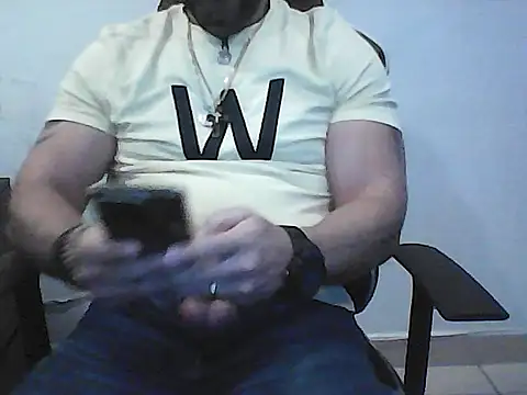 Snapshot of Kalel17073 chatting on May 23, 2026, 5:23 pm Kalel17073 online show from May 23, 2026, 5:23 pm