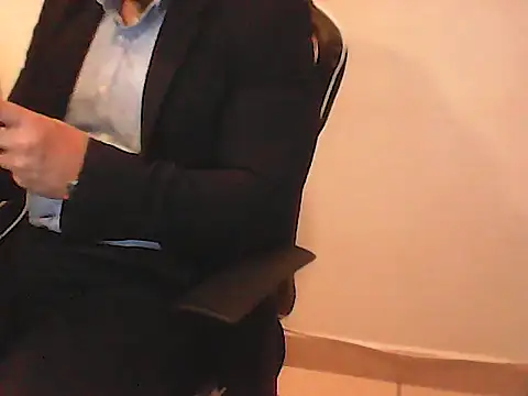 Snapshot of Kalel17073 chatting on July 28, 2026, 6:20 pm Kalel17073 online show from July 28, 2026, 6:20 pm