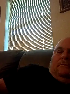 Snapshot of jamestexas chatting on April 19, 2026, 5:58 pm jamestexas online show from April 19, 2026, 5:58 pm
