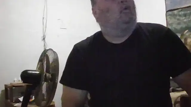 Snapshot of jamestexas chatting on April 20, 2026, 9:16 pm jamestexas online show from April 20, 2026, 9:16 pm