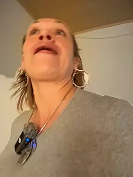 Snapshot of sexymarilyncolombia chatting on March 4, 2026, 2:58 pm sexymarilyncolombia online show from March 4, 2026, 2:58 pm