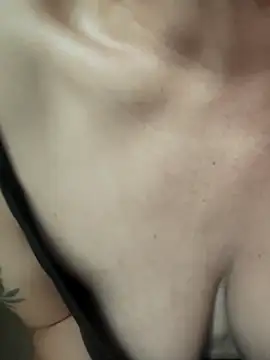 sexymarilyncolombia online show from March 5, 2025, 6:56 pm