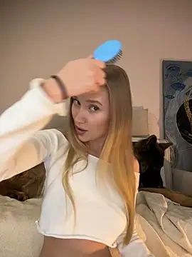 MariaTull online show from October 24, 2025, 9:14 pm