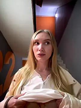 MariaTull online show from September 14, 2025, 9:26 pm