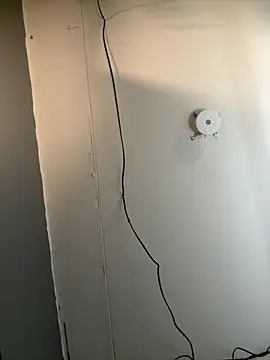 MariaTull online show from September 24, 2025, 8:37 pm