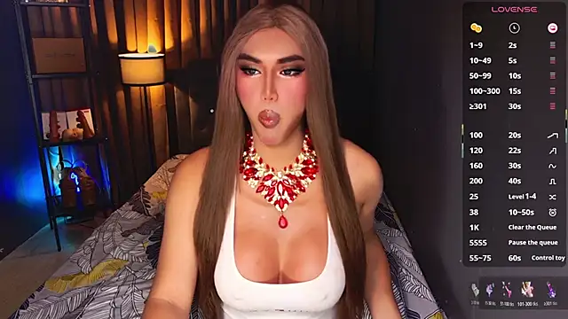 Snapshot of SexGoddess_Celine chatting on November 3, 2025, 9:24 am SexGoddess Celine online show from November 3, 2025, 9:24 am