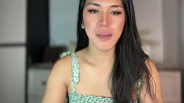 Snapshot of Ts_glamxxxx chatting on December 21, 2025, 1:52 am Ts glamxxxx online show from December 21, 2025, 1:52 am