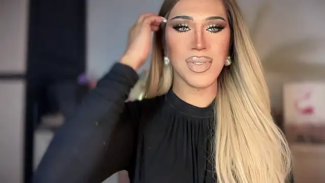 Snapshot of Ts_glamxxxx chatting on January 12, 2026, 2:40 am Ts glamxxxx online show from January 12, 2026, 2:40 am