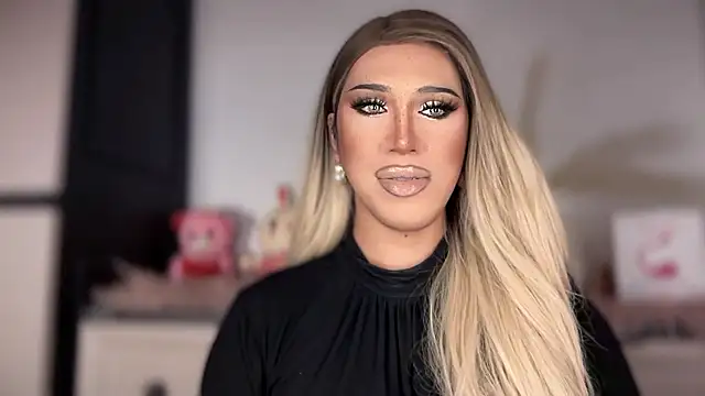 Snapshot of Ts_glamxxxx chatting on January 8, 2026, 12:38 am Ts glamxxxx online show from January 8, 2026, 12:38 am