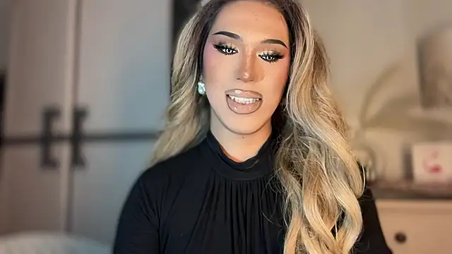 Ts glamxxxx online show from December 4, 2025, 1:26 am