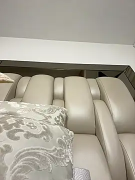 ALISSON FOXXX1 online show from February 8, 2026, 10:51 pm