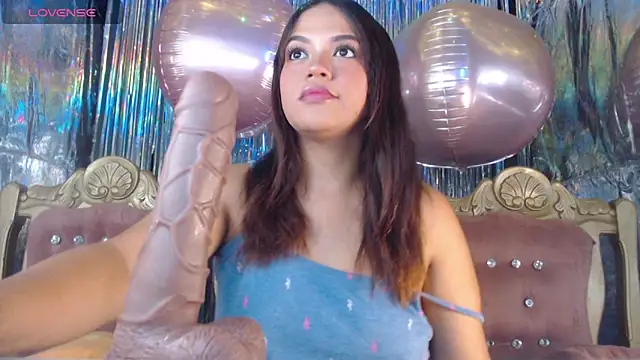 Snapshot of slutty_hotwife chatting on April 10, 2026, 7:37 am slutty hotwife online show from April 10, 2026, 7:37 am