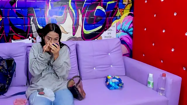 Snapshot of miacam-hot chatting on December 21, 2025, 12:18 pm miacam-hot online show from December 21, 2025, 12:18 pm