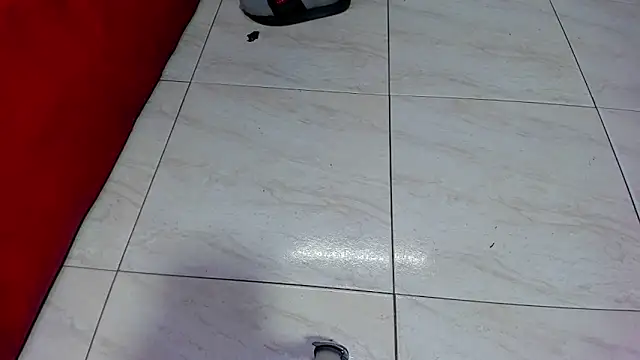 Snapshot of miacam-hot chatting on January 14, 2026, 6:28 am miacam-hot online show from January 14, 2026, 6:28 am